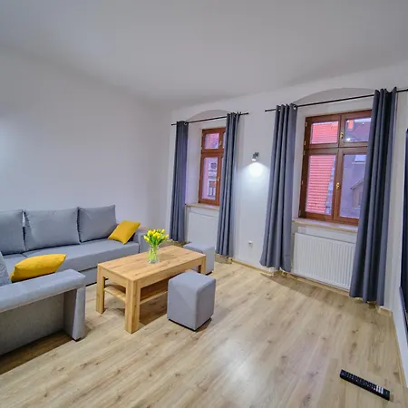 Urania Apartment *