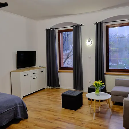 Urania Apartment *